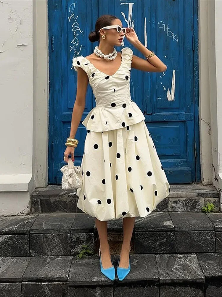 Elegant Polk Dot Women's Vest  - Men'S Formal Beach Wear ulasan dan harga